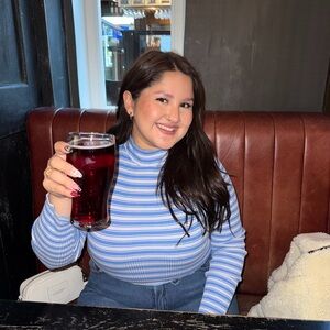 Meet your Posher, Leslie